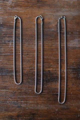 Box chain necklace set of three silver-tone lengths with lobster clasps