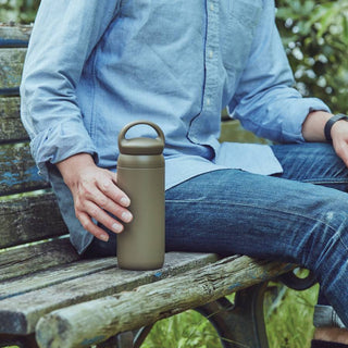 500ml day off tumbler, khaki color with carry loop handle