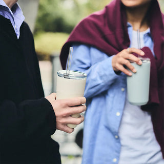 Two insulated tumblers with straws: white 480 ml and light gray 480 ml