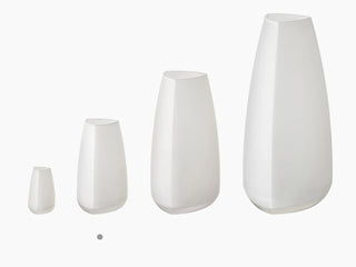 KINTO TRE white glass vase set with flared tops and rounded, tapered bodies.