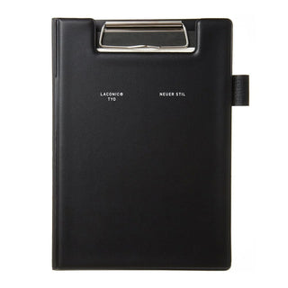 A5 field pad in black, closed cover with metal handle and side strap
