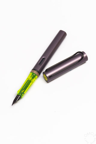 LAMY AL-Star fountain pen with aubergine cap and fine nib, open tip