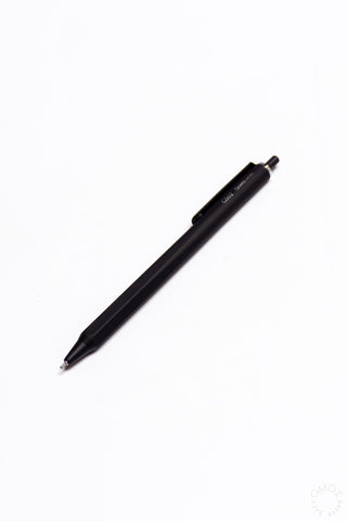 Black OHTO GS02 0.5mm gel pen with pointed tip