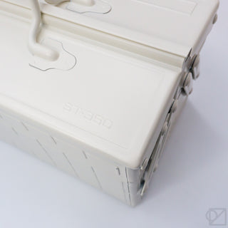 TOYO STEEL ST-350 cantilever toolbox side close-up, embossed ST-350 logo, white latches