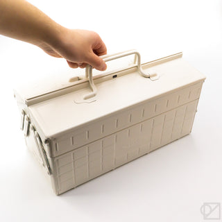TOYO STEEL ST-350 cantilever toolbox held, white lid handle with snap latches