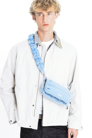 Topologie bottle sacoche medium light blue worn crossbody with adjustable strap