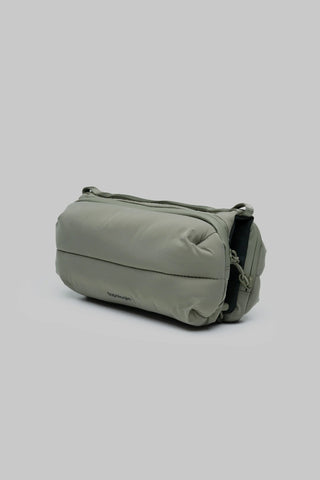 Topologie medium bottle sacoche, moss green with top handle loops, side angle