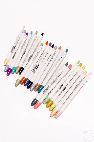 Assorted retractable marker pens with multi-color tips