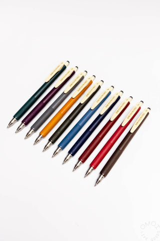 Assorted colors gel ink pens, each with 0.3mm fine tips and clips