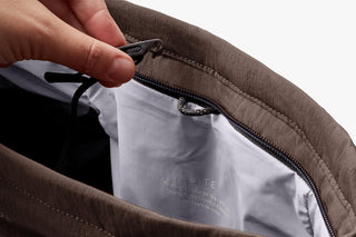 Bellroy tote bag close-up of zipper track and light gray inner lining