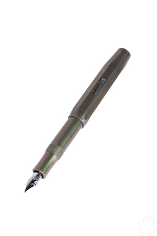 Shadow green fountain pen with medium nib, side view