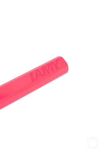 LAMY Safari neon pink pen cap with embossed LAMY logo
