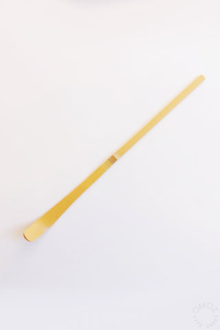 Bamboo matcha chashaku scoop with long light-yellow handle